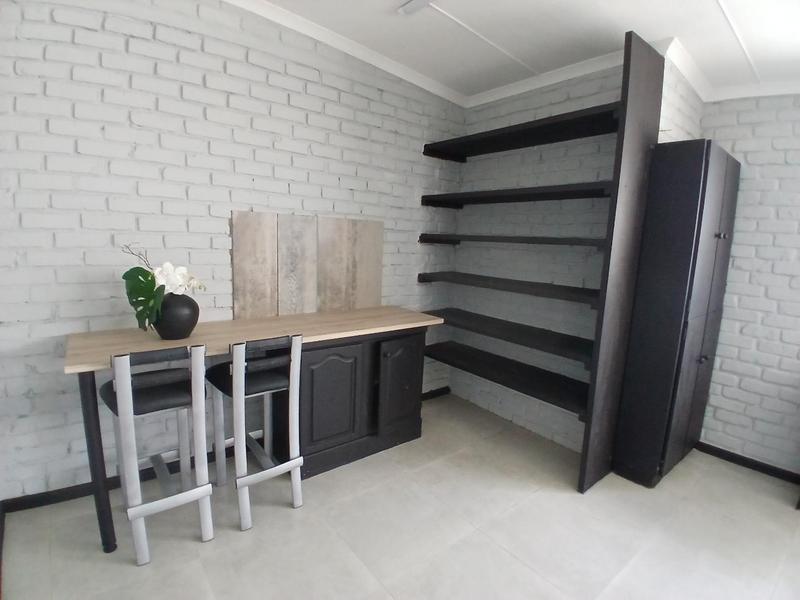 5 Bedroom Property for Sale in Stilbaai Wes Western Cape